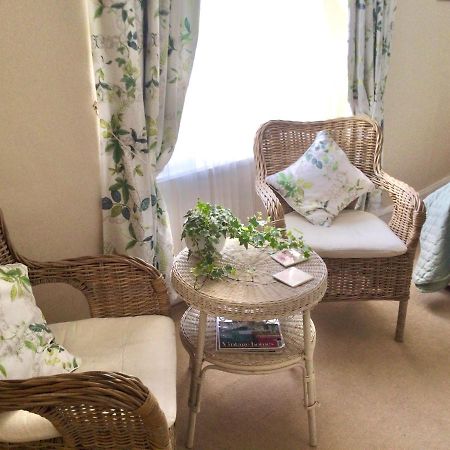Bed and Breakfast The Old House Nether Stowey Экстерьер фото